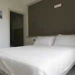 בית הארחה Casa Villaggio Laguna מסטרה